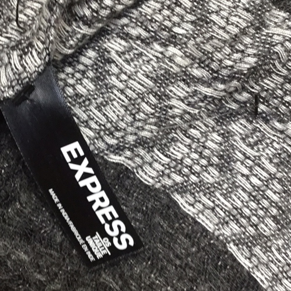 Grey sequin Infinity Scarf - Picture 6 of 9